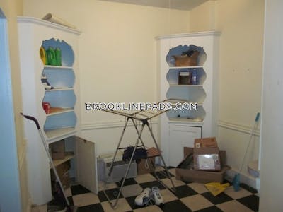Brookline /4 Beds 2 Baths  Boston University - $6,700 No Fee