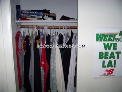 Brookline Apartment for rent 1 Bedroom 1 Bath  Chestnut Hill - $2,150 No Fee