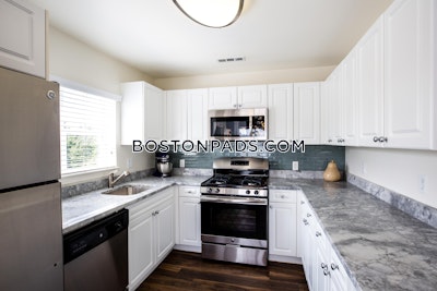 Saugus Apartment for rent 2 Bedrooms 2 Baths - $2,949 No Fee