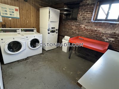 Allston Apartment for rent 1 Bedroom 1 Bath Boston - $2,500 No Fee