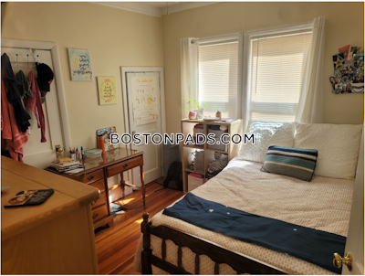 Somerville Apartment for rent 3 Bedrooms 1 Bath  Tufts - $3,894