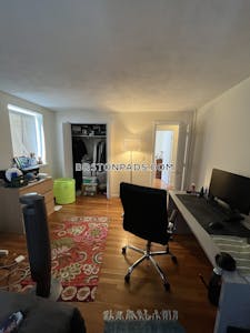 Allston Apartment for rent 2 Bedrooms 1 Bath Boston - $3,500